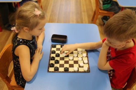 Игра в шашки: история, меню, преимущества